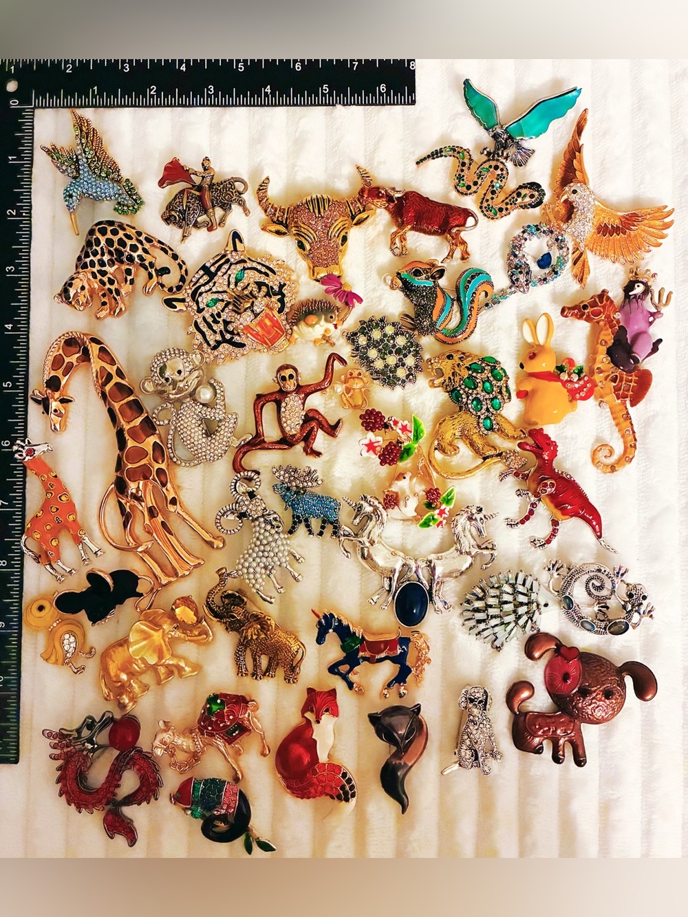 Lot of 40 Animal Brooches Pins Tiger Giraffe Elephant Fox Rhinestone Jewelry